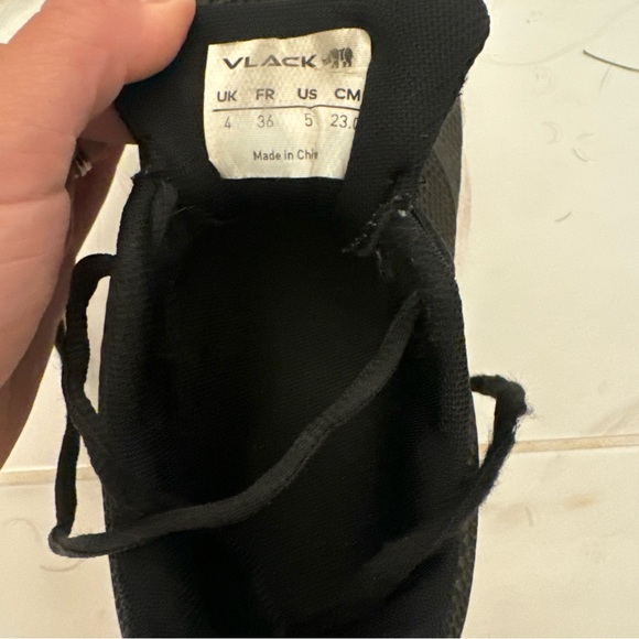 Vlack field hockey turf shoes- size 5 - Picture 3 of 4